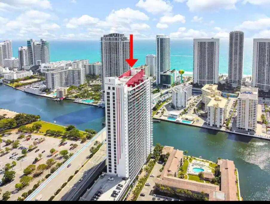 Ocean Views - Pool & Gym - Pet Friendly - Close To Beach ฮาลลันเดลบีช ภายนอก รูปภาพ