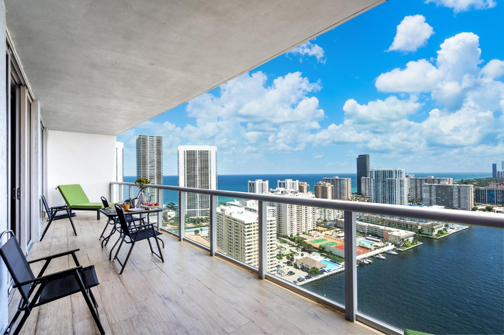 Ocean Views - Pool & Gym - Pet Friendly - Close To Beach ฮาลลันเดลบีช ภายนอก รูปภาพ