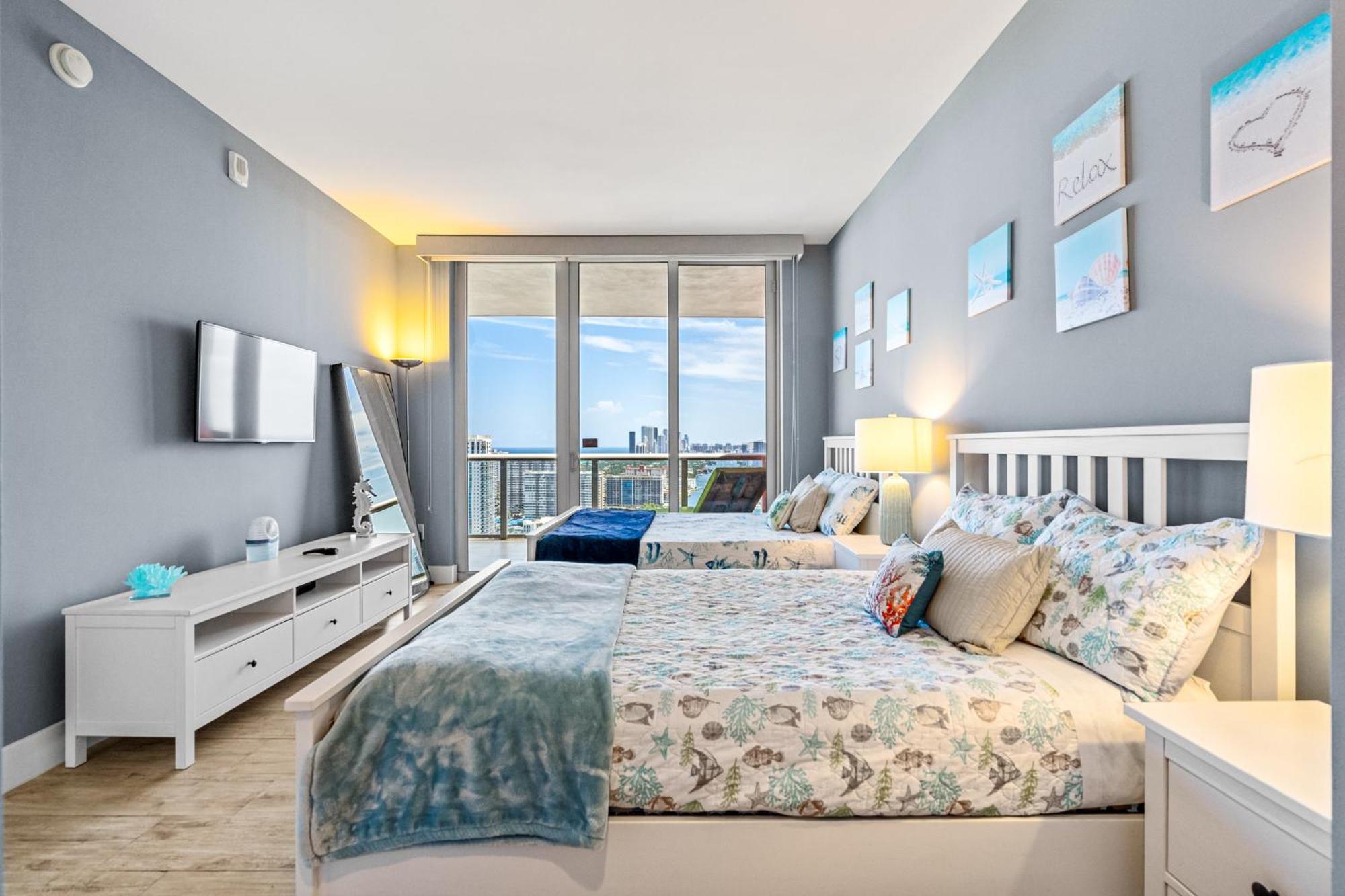Ocean Views - Pool & Gym - Pet Friendly - Close To Beach ฮาลลันเดลบีช ภายนอก รูปภาพ