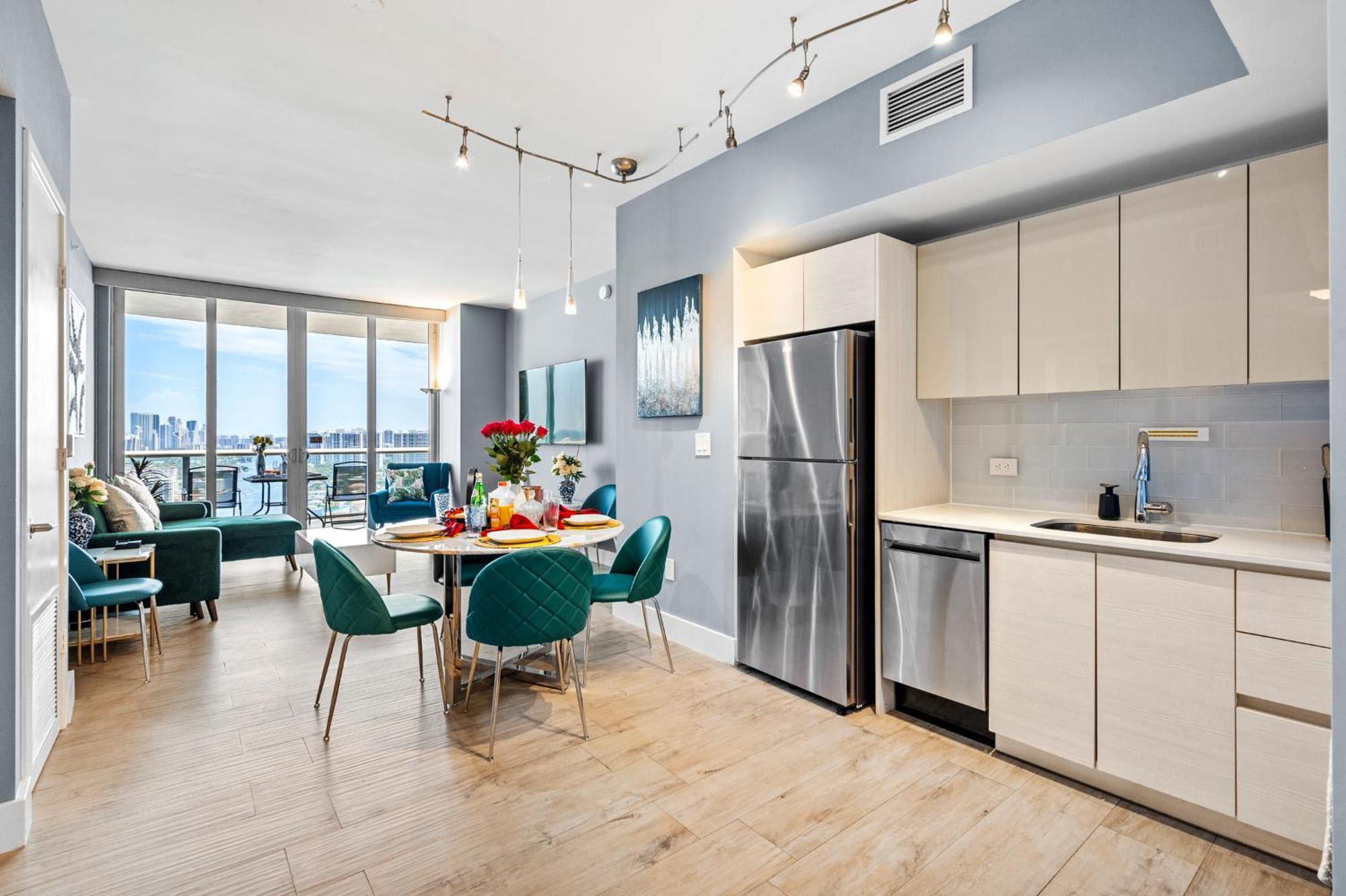 Ocean Views - Pool & Gym - Pet Friendly - Close To Beach ฮาลลันเดลบีช ภายนอก รูปภาพ